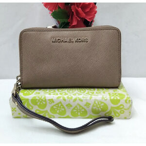 Michael Kors Taupe Gray Leather Zip Around Credit Card ID Window Wallet